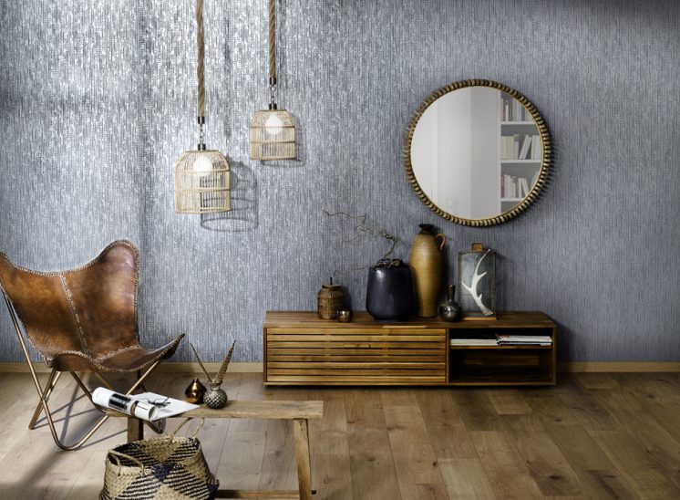 Studio3001 Fotografie Foto Interieur Wandgestaltung Tapete Blaugrau Struktur Pendelleuchten Spiegel Sessel Leder Holzboden